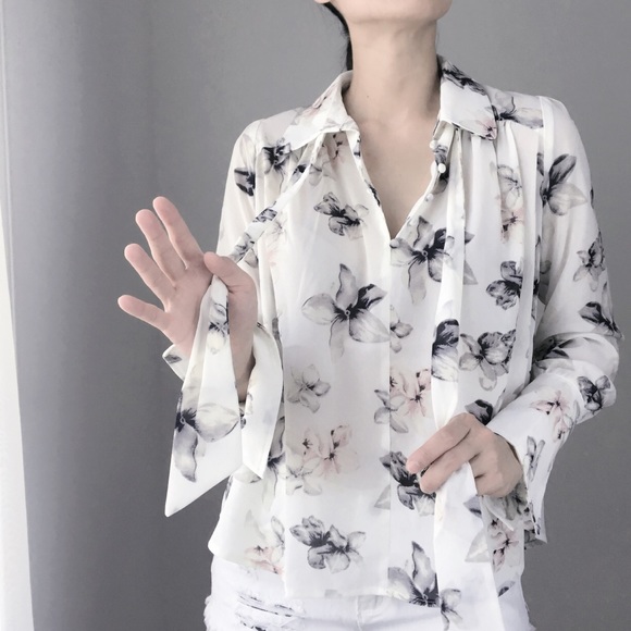 Blair floral ribbon collar blouse top - Picture 6 of 8